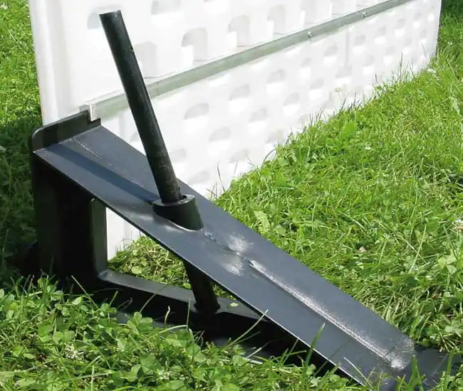 Installing NiceRink borads on grass using brackets